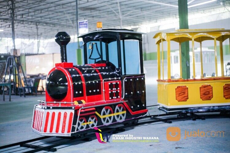 kereta lantai thomas besar mall