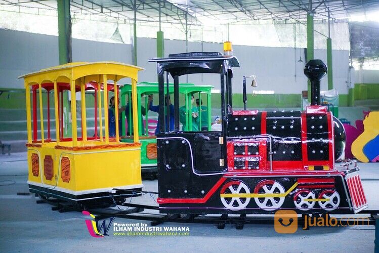 kereta lantai thomas besar mall