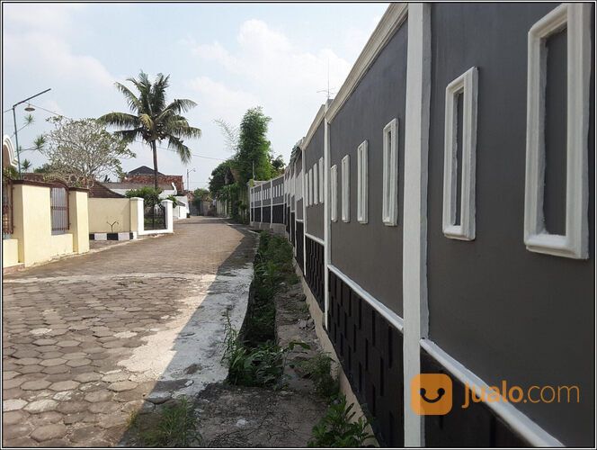 Tanah Utara Pasar Kolombo Akses Jalan Paving Dan Mobil Simpangan