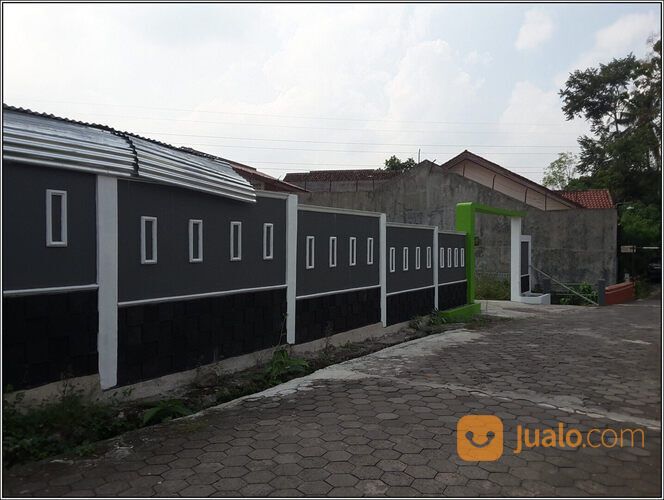 Tanah Utara Pasar Kolombo Akses Jalan Paving Dan Mobil Simpangan