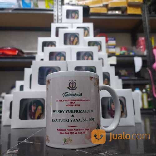 cetak mug gelas cocok untuk souvenir