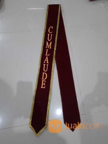 selempang wisuda