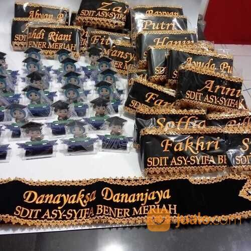 selempang wisuda