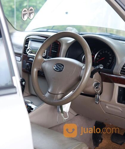 suzuki escudo tahun 2005