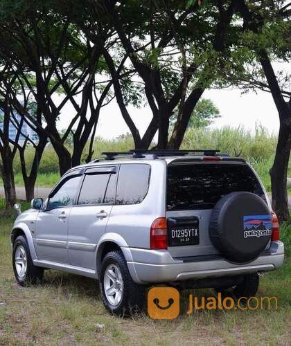 suzuki escudo tahun 2005