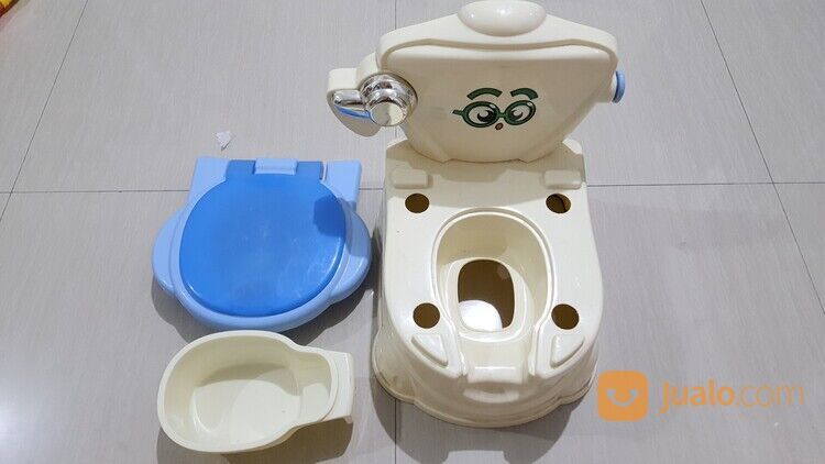 POTTY Tempat Pup Anak Kecil
