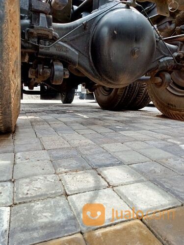 HEAD TRAILER NISSAN CWA 260 HT 6X4 2012