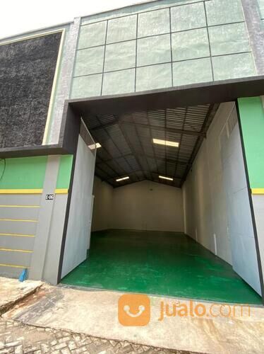 gudang di komplek pergudangan kencana Trosobo