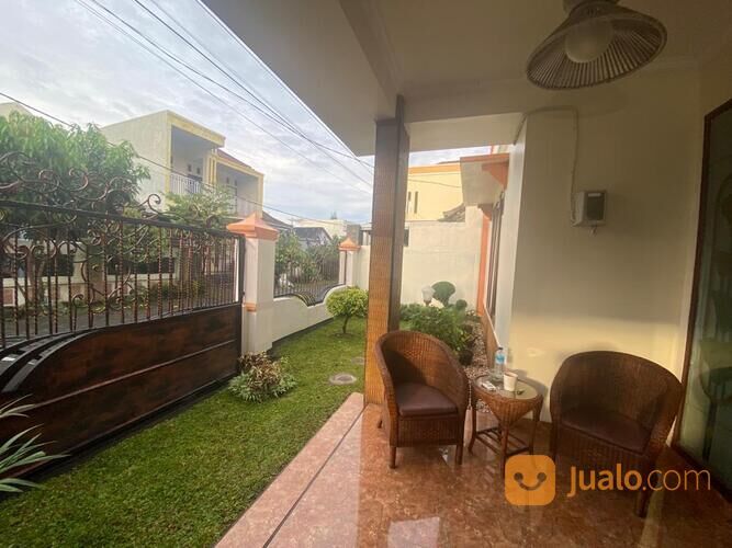 Rumah mewah di kompleks PanjiTilar kota Mataram