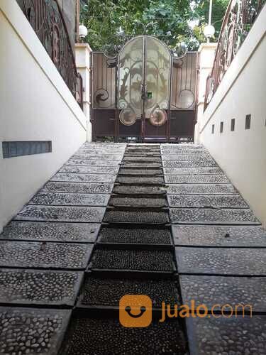 Rumah Banyumanik Area Strategis Dekat Swalayan ADA Setiabudi