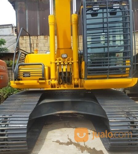 Excavator Komatsu PC200-8M0 Tahun 2020