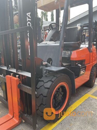 Toyota Forklift 3 ton model FDZN30