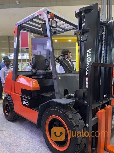 Toyota Forklift 3 ton model FDZN30