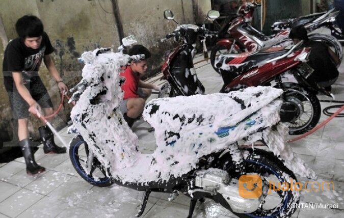 USAHA JASA STEAM MOTOR SALJU