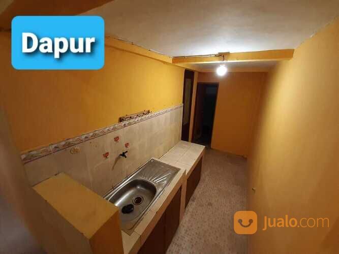 Rumah Hook 2 Lantai Kawasan Perum Madu Asri Colomadu