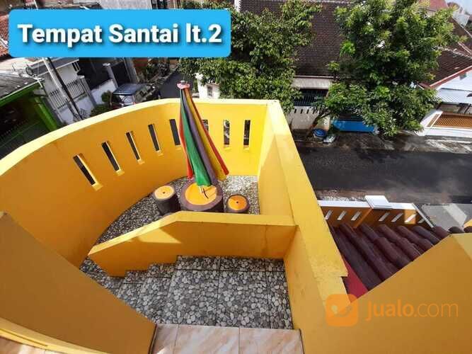 Rumah Hook 2 Lantai Kawasan Perum Madu Asri Colomadu