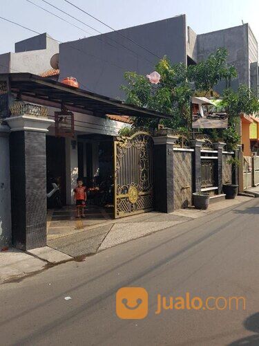 Rumah Murah Klasik Jakarta Timur Kampung Melayu Semi Furnish Strategis