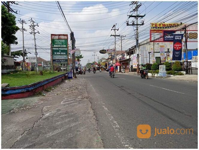 Tanah Utara Pasar Kolombo Akses Jalan Paving Dan Mobil Simpangan