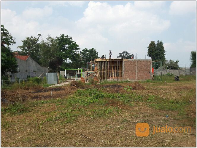 Tanah Utara Pasar Kolombo Akses Jalan Paving Dan Mobil Simpangan