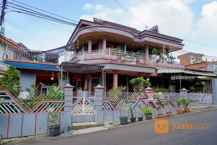 Rumah bonus interior punten batu(Madewo apples)