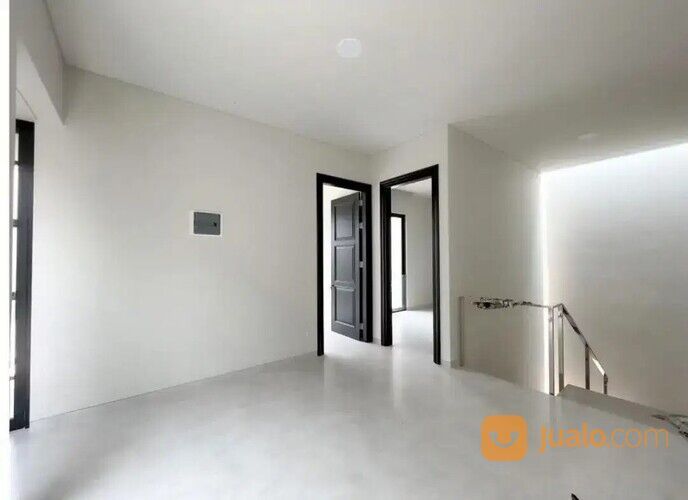 Rumah Bagus Minimalis Surabaya di Jalan Manyar Tirtoasri