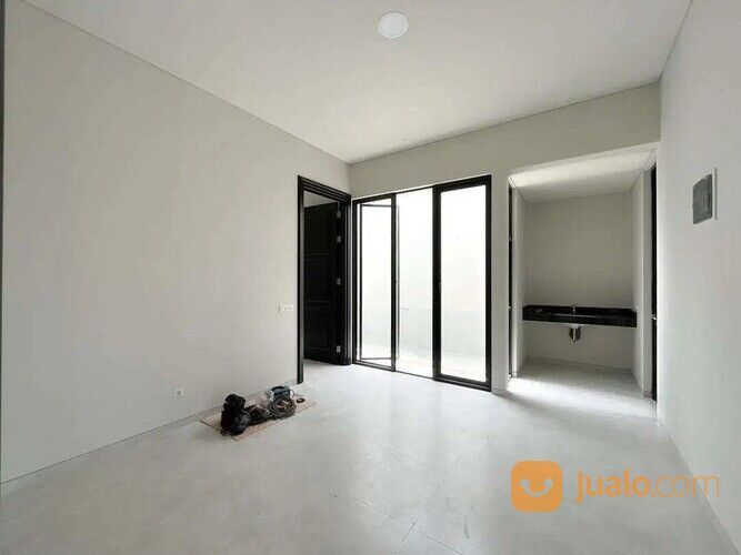 Rumah Bagus Minimalis Surabaya di Jalan Manyar Tirtoasri