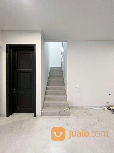 Rumah Bagus Minimalis Surabaya di Jalan Manyar Tirtoasri