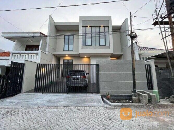 Rumah Bagus Minimalis Surabaya di Jalan Manyar Tirtoasri