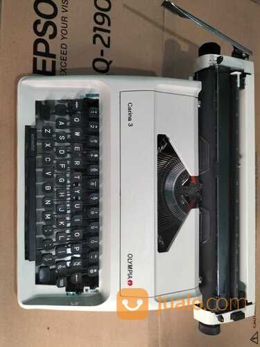 Mesin Tik/Ketik Manual 13" inch OLYMPIA CARINA 3