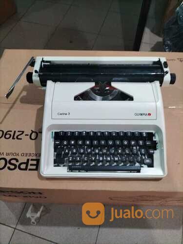 Mesin Tik/Ketik Manual 13" inch OLYMPIA CARINA 3
