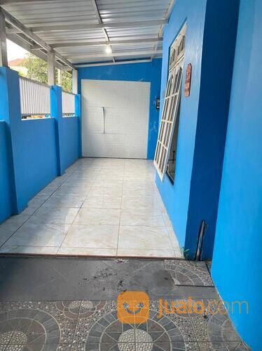 Rumah dalam perumahan ambarketawang sidoarum