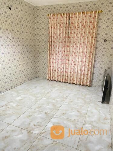 Rumah dalam perumahan ambarketawang sidoarum