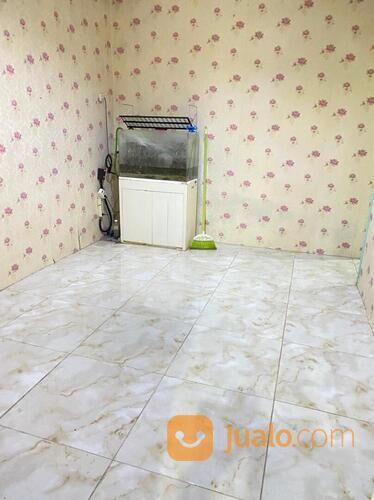 Rumah dalam perumahan ambarketawang sidoarum