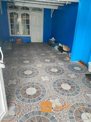 Rumah dalam perumahan ambarketawang sidoarum