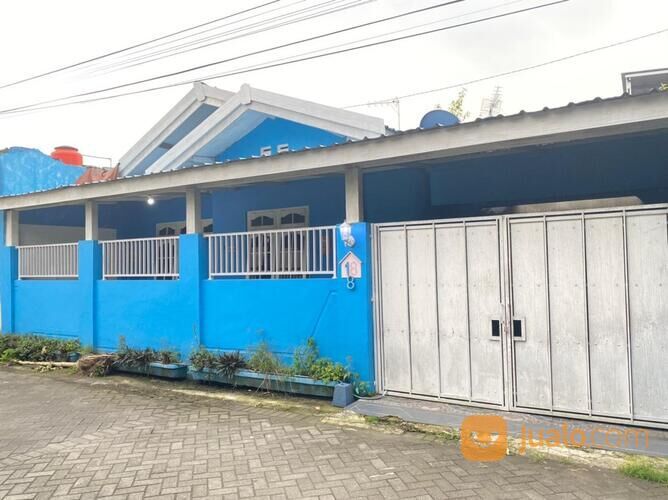 Rumah dalam perumahan ambarketawang sidoarum