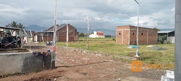 Komplek Perumahan Asri suasana pedesaan