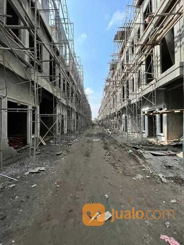 THE FULLERTON (Jalan Madio Santoso - Krakatau) Medan