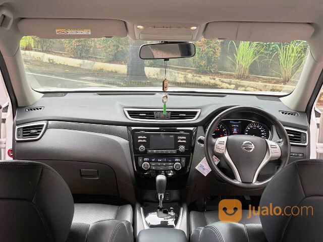Nissan Xtrail T32 2.5 XT 2015 KM 26 rb asli
