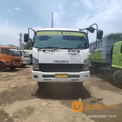 Truk Losbak / Bak Terbuka ISUZU GIGA FVZ 34 - 285 PS Tahun 2012 Tronton 6x4