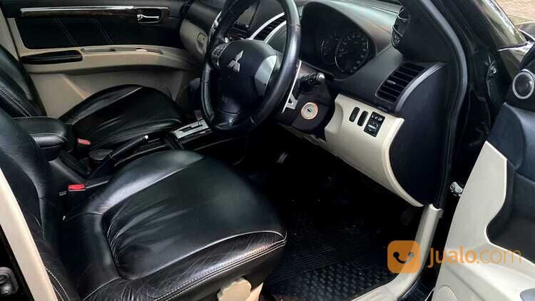 Mitsubishi Pajero Sport Dakar 2013 pmk 2014 Istimewa