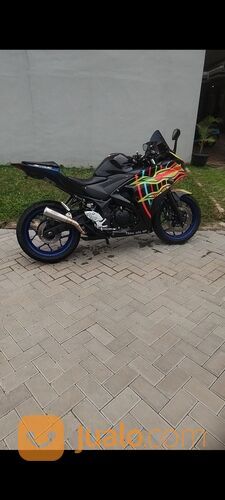 R25 th 2017, low kilometer (decal by rey decal jakarta/ striping ori aman)