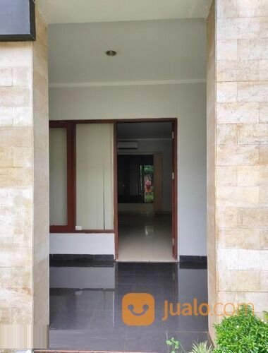 Rumah 2 lantai luas 6x15 90m2 di Premier Riviera Residence Jatinegara Jakarta Timur