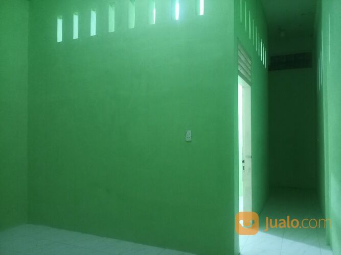 Kamar Kos luas 30 m2 dengan kamar mandi + ruang tamu sendiri.