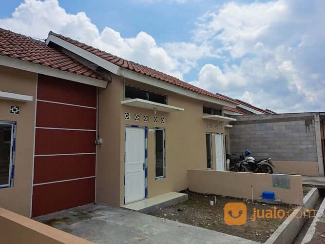Rumah baru di Banyon Kroyo Karangmalang Sragen Bisa Cash/Kpr