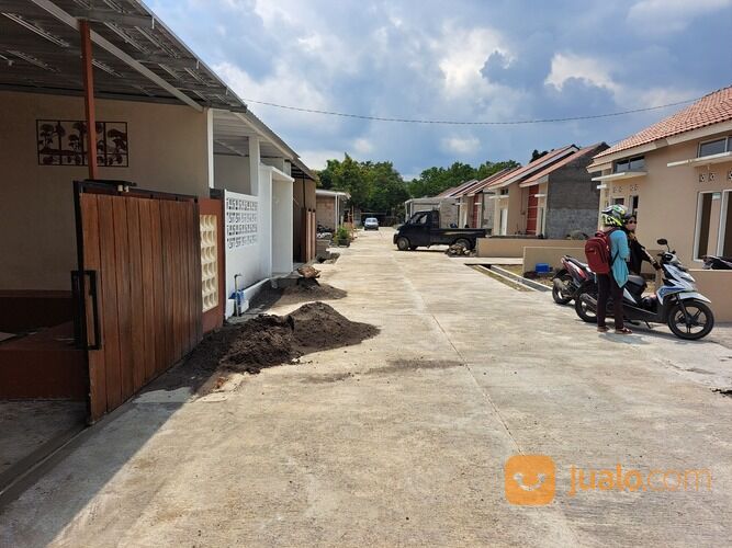 Rumah baru di Banyon Kroyo Karangmalang Sragen Bisa Cash/Kpr