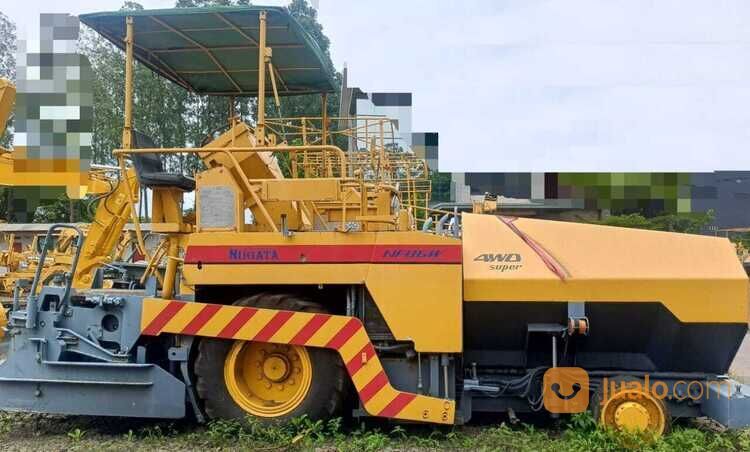 Asphalt Finisher Niigata model NFB6W