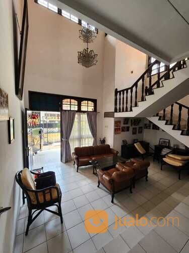 Rumah 2Lt Strategis di Raya Dwiwarna Mangga Besar Jakarta Pusat