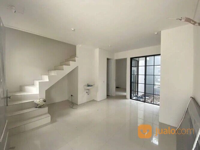 Rumah Baru Gress di Perumahan Graha Natura Surabaya