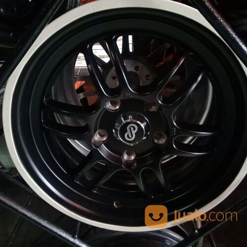 Velg ban mobil baru dan bekas