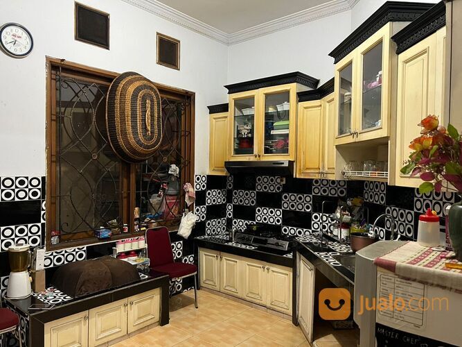 Rumah lux ada kolam renang di duren sawit ,jakarta timur